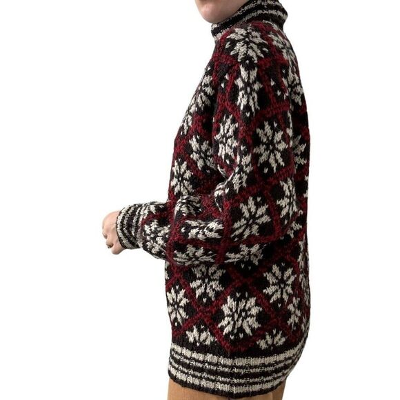 Vintage J. Crew Mens Hand Knit Wool Snowflake Christmas Turtleneck Sweater Sz M - Picture 5 of 7